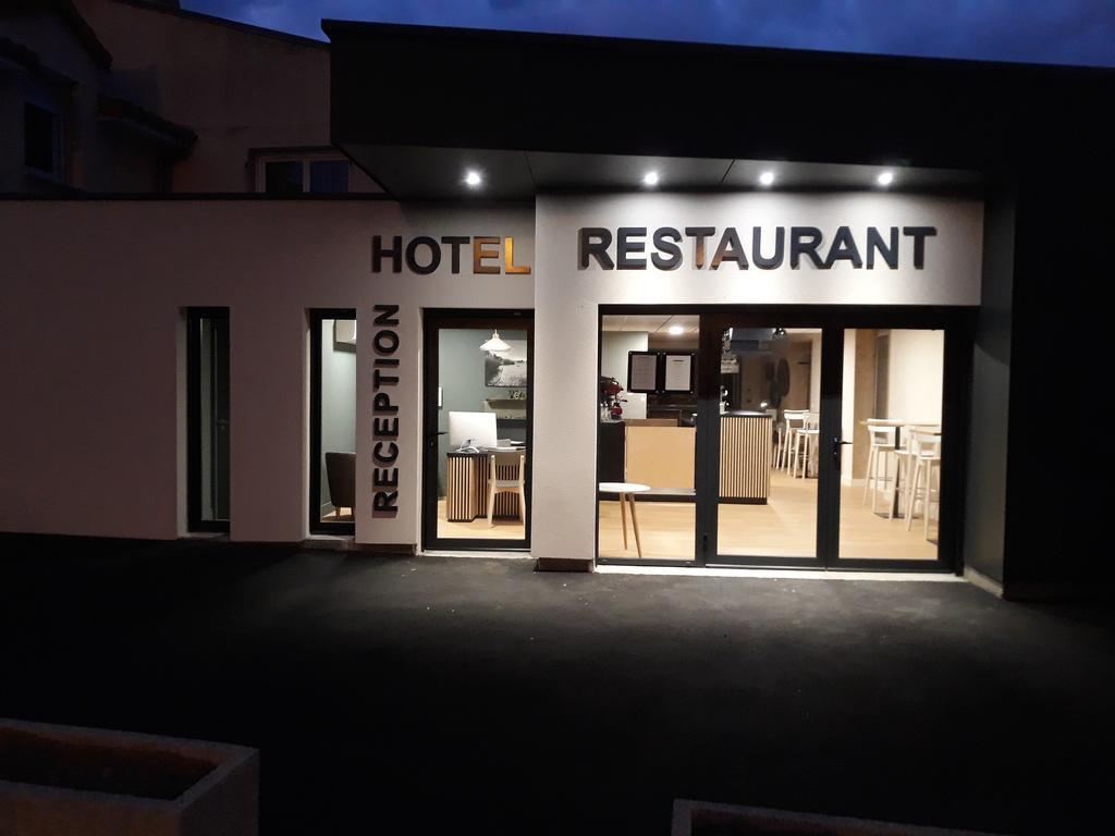 Hotel La Godinière à Cholet Extérieur photo